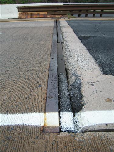 Expansion joint failure at GWMP birge 3300-008P, Donaldson Run, May 2011