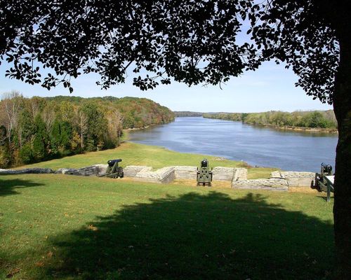 Lower River Battery at Fort Donelson National Battlefield in April 2005