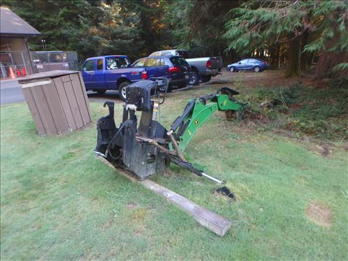 Photos of John Deere 4120 for equipment replacement purposes.