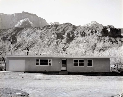 Residence Building 40 at Watchman Housing Area, Building 40.