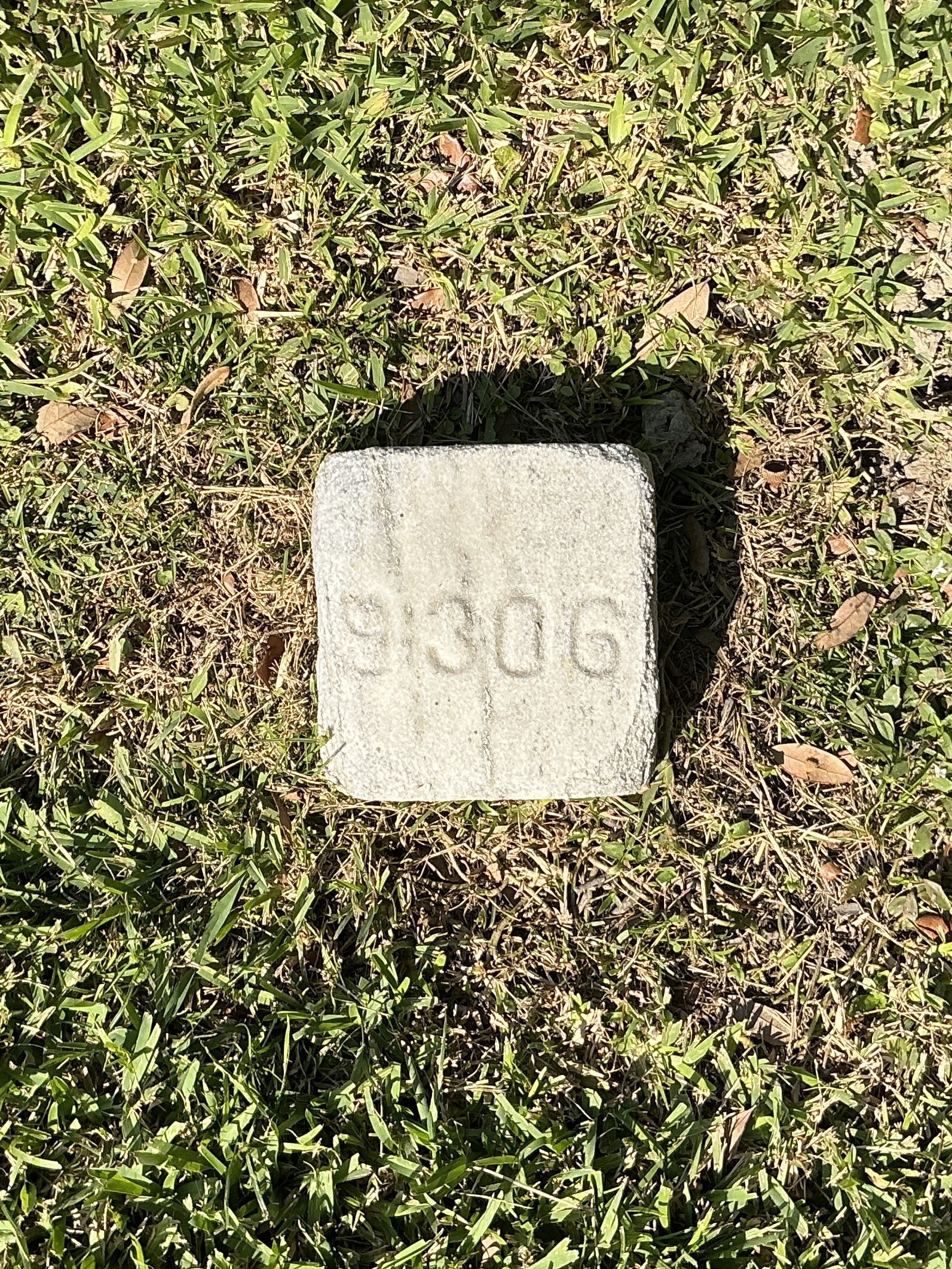 Top of flat marble marker