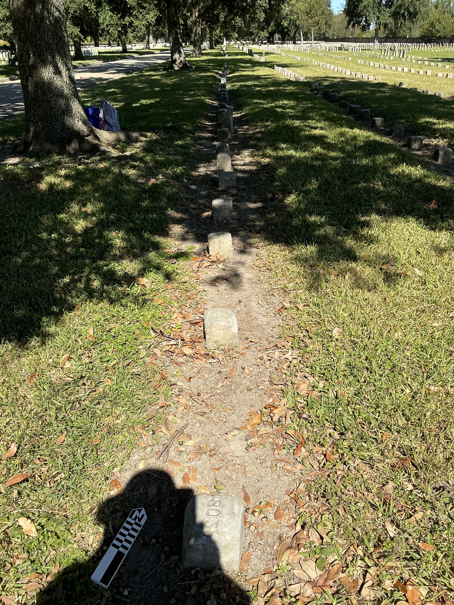 Extra image of flat marble marker