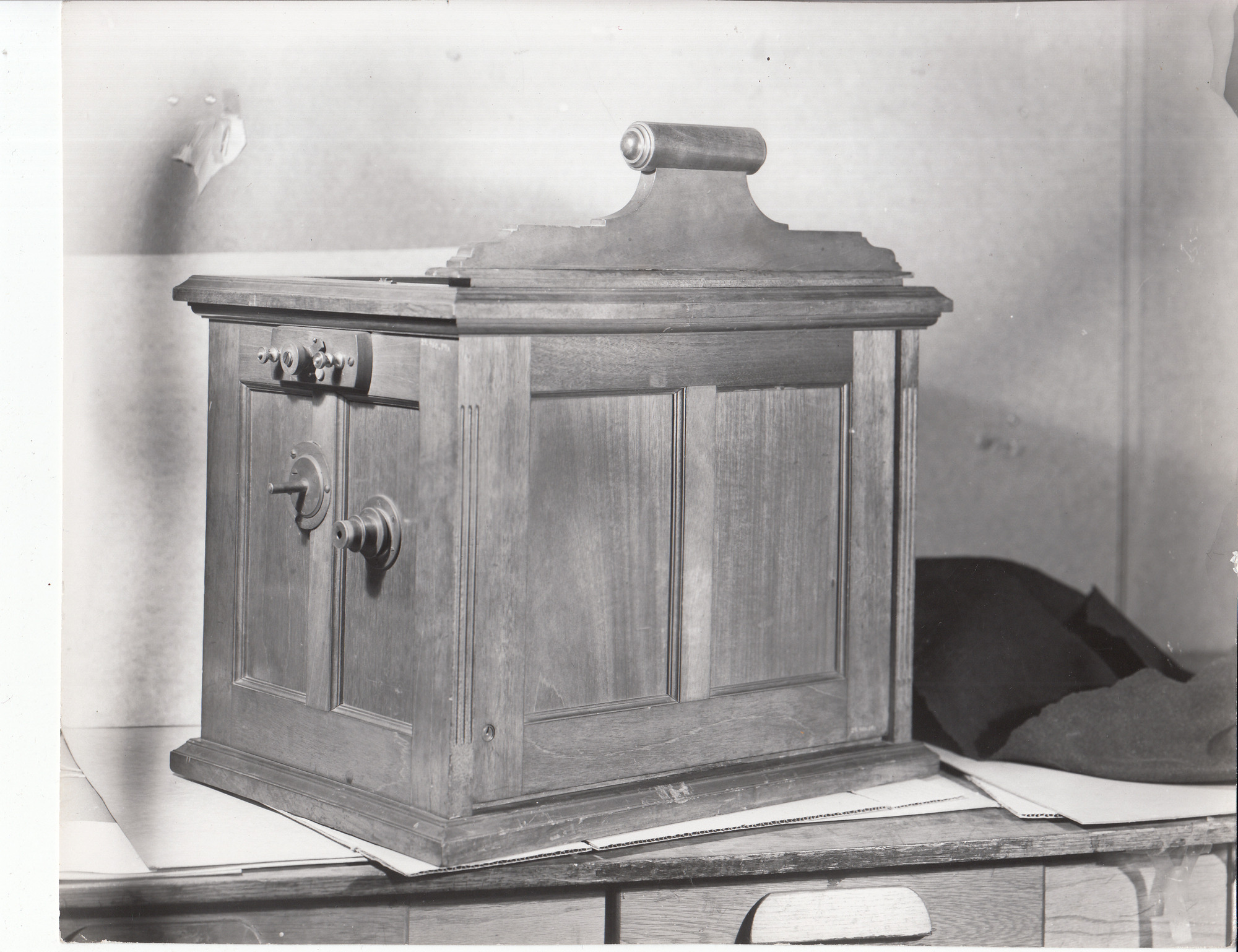 Motion picture camera used in Black Maria, rear.