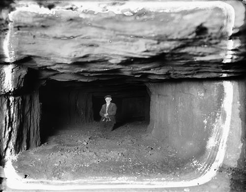 A1030-A1033--Dickson City, PA--Storrs Mine--Clark Vein with huge pieces of coal as dynamited [1913.03.19]