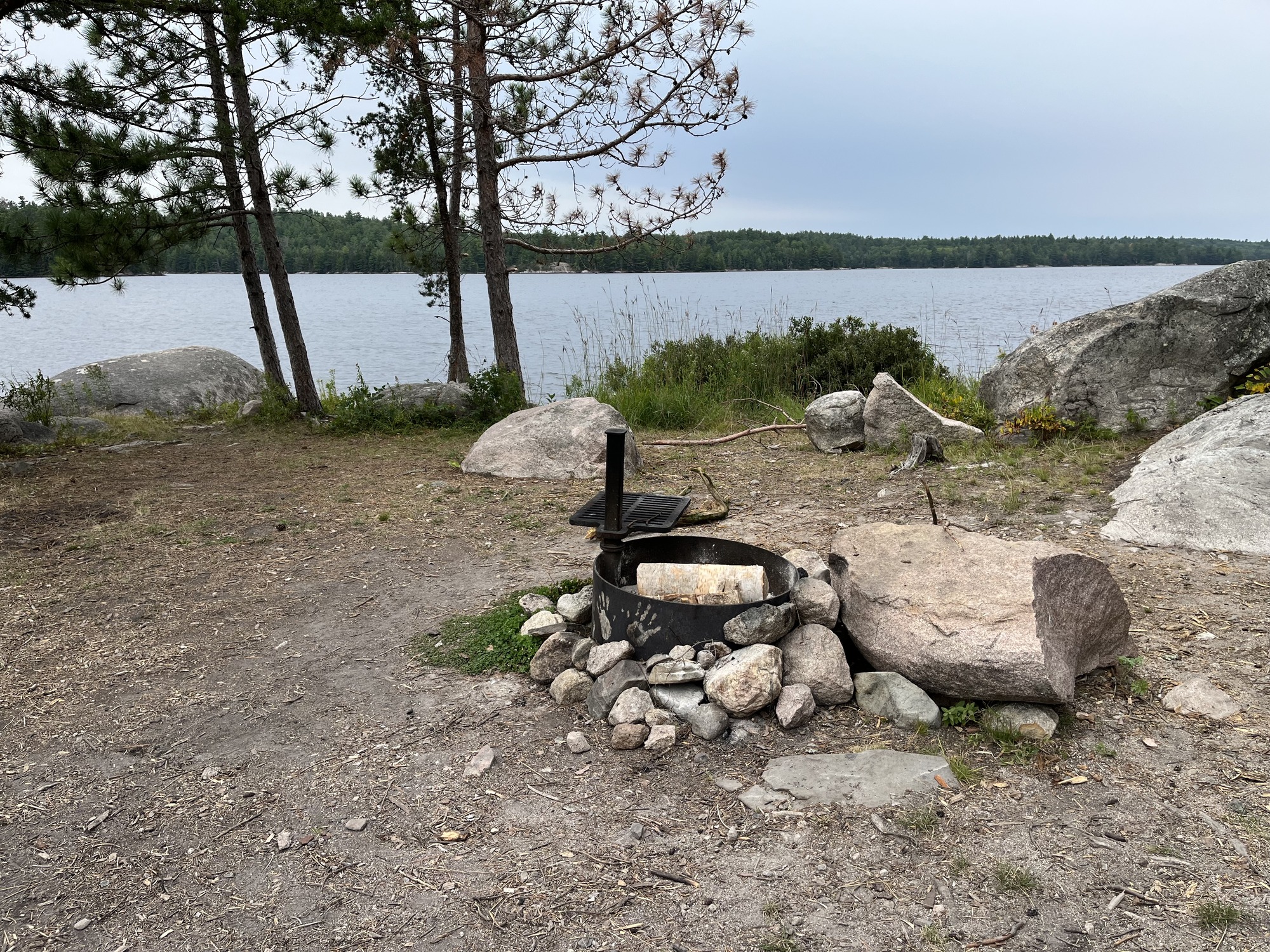 Houseboat Grassy Bay at Sand Point Lake, Sand mooring; S8_Grassy Bay Camp Out