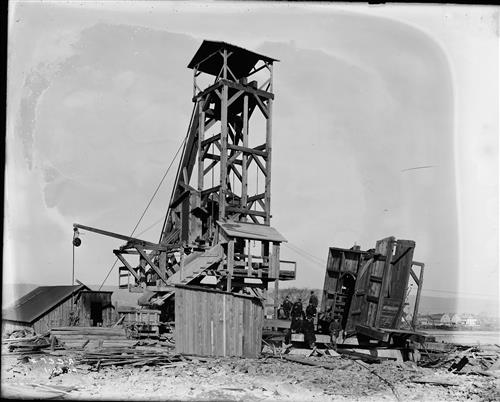 A0735-A0738--Unknown location--Shaft--Wooden Headframe [1909.01.25]