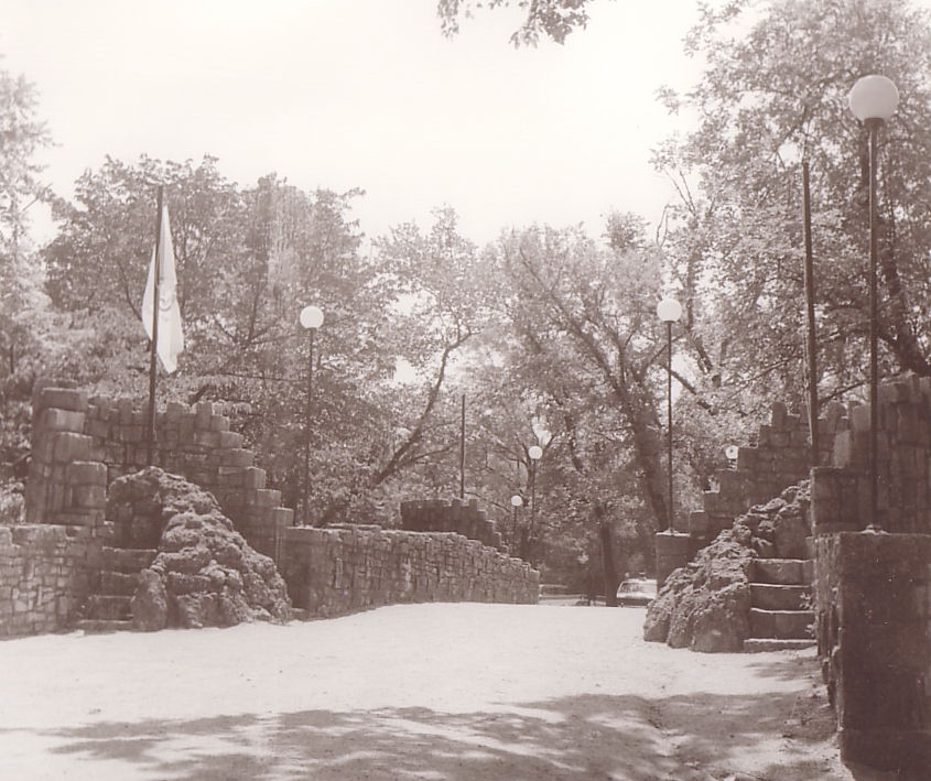 Sepia print taken in 1976, with bicentennial flags on the turret flagpoles.