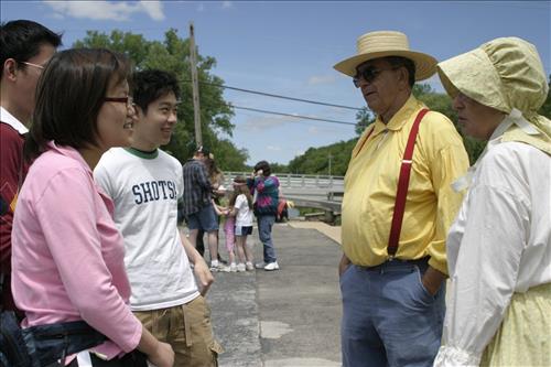 Costumed Volunteers at Canal Visitor Center