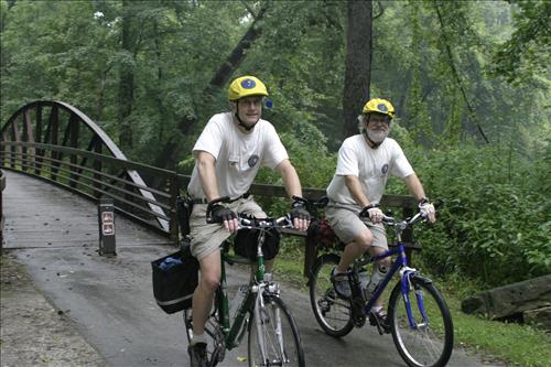 Trailblazer volunteers riding towpath