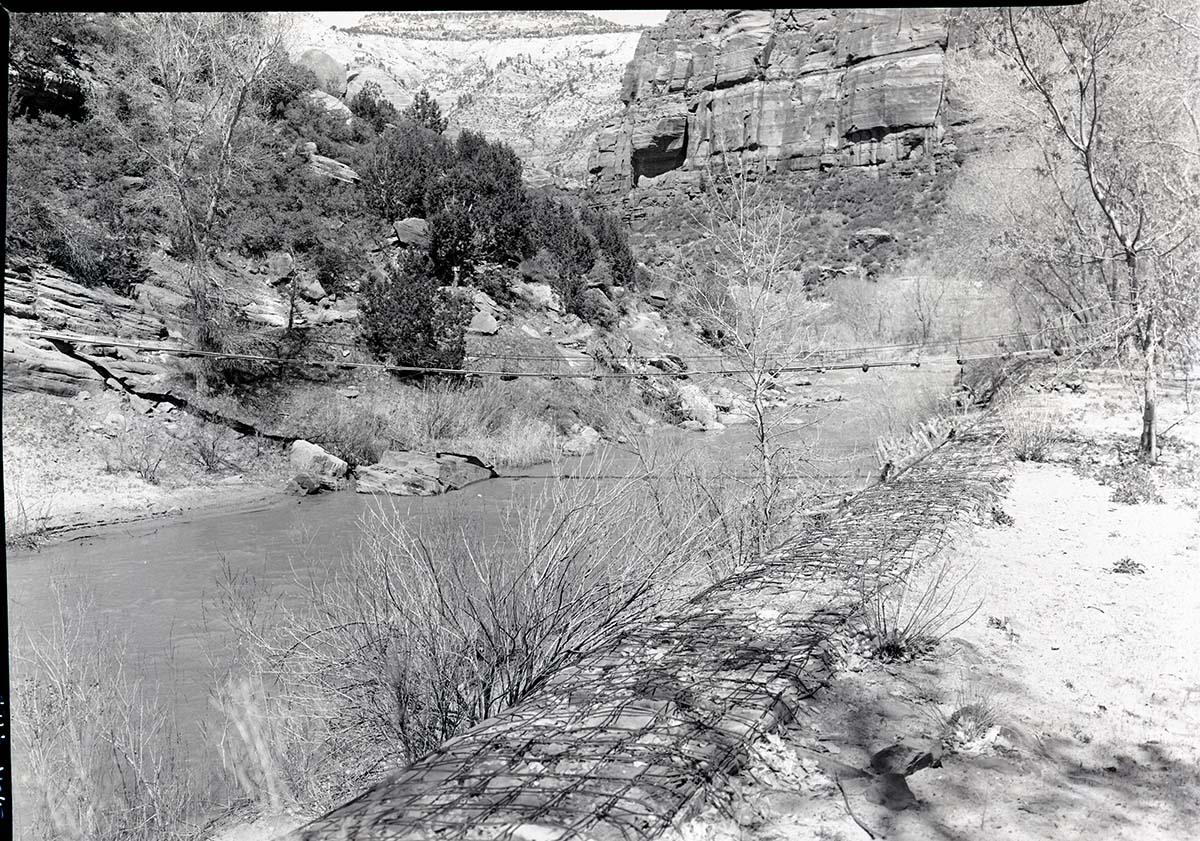 Suspension footbridge at Grotto Campground to West Rim Trail.