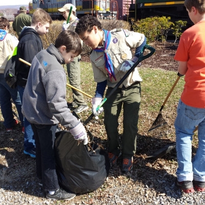 Boy Scouts assist in park's 2014 Spring Clean-up