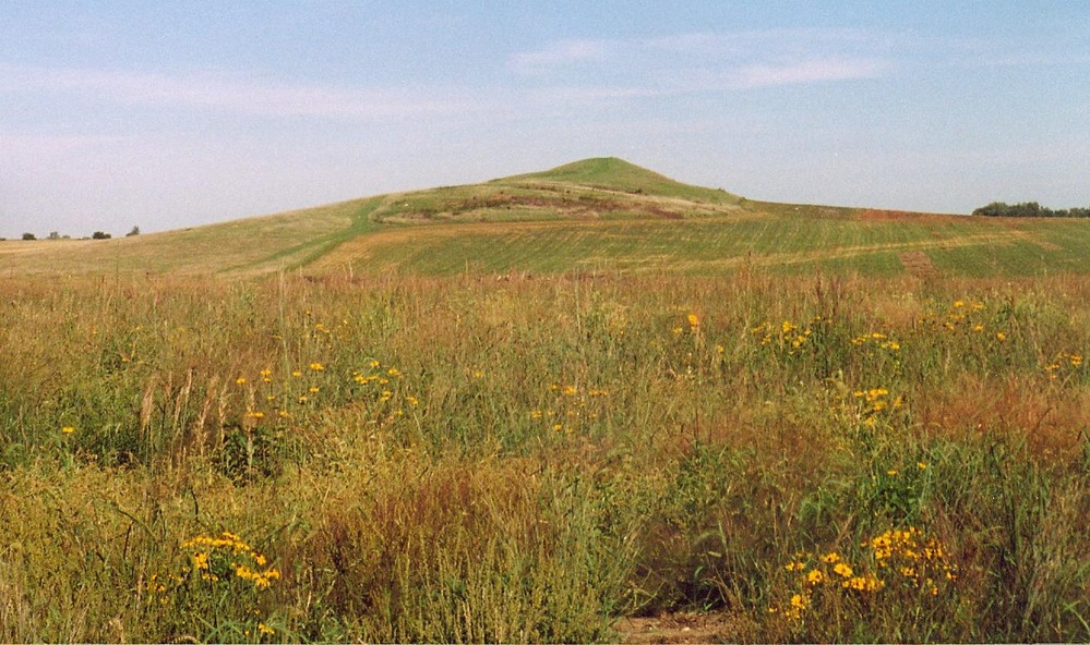 The South Dakota Department of Game, Fish, and Parks is working to restore the historic prairie vegetation on Spirit Mound, a significant Lewis and Clark site.Spirit Mound is near Vermillion, South Dakota. 2004 Grant for $10,000