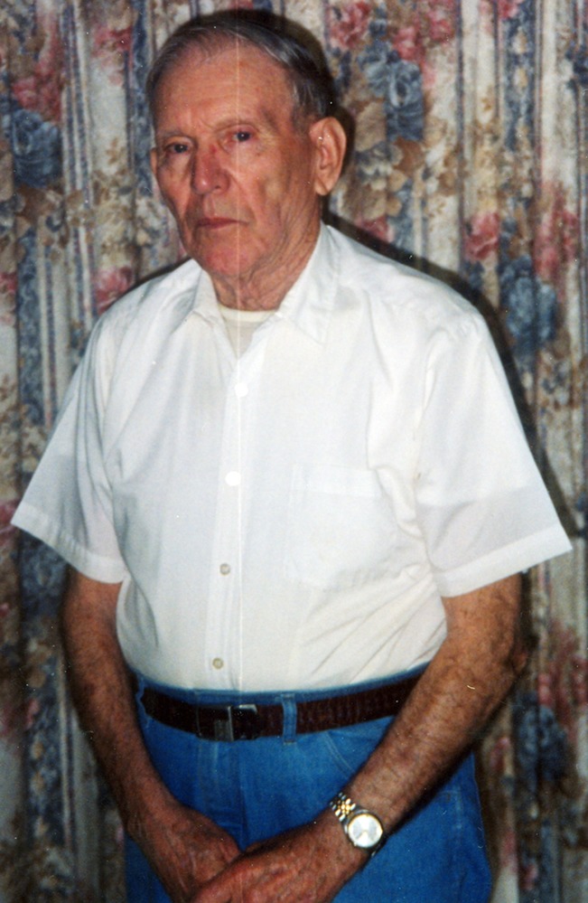 Hale Burge, Airplane mechanic and flight engineer