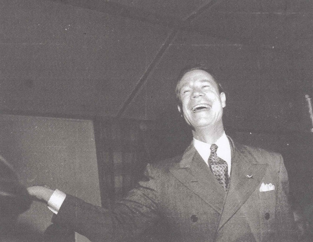 USO comedian Joe E Brown
Beer Bust March 1942
Elmendorf Field, Alaska