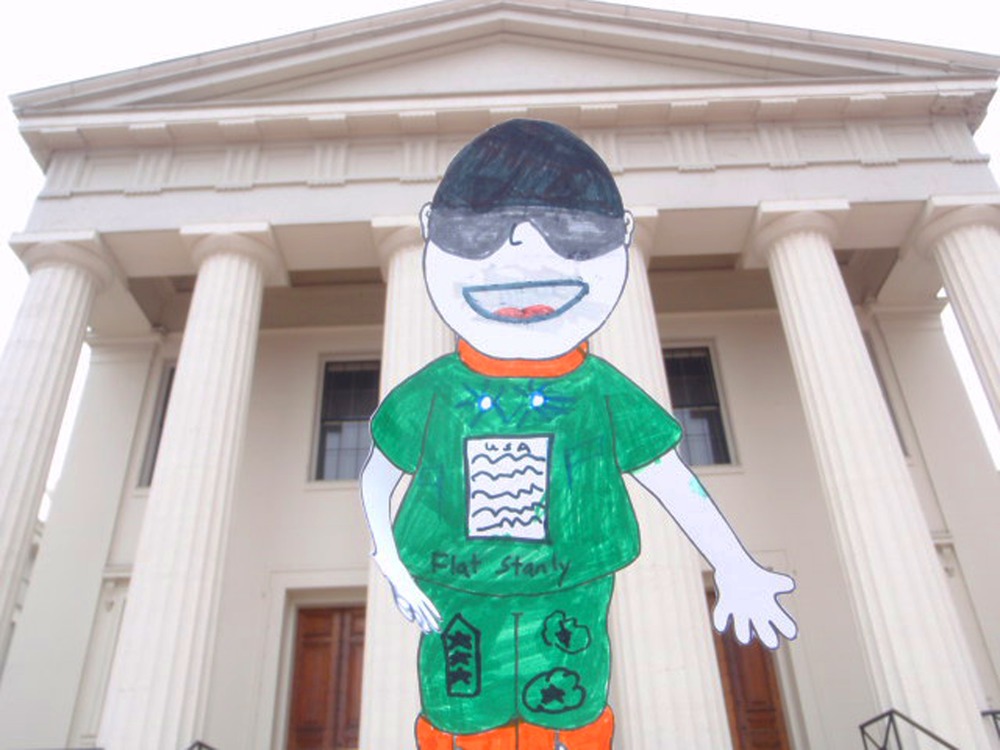 Flat Stanley at Old Courthouse