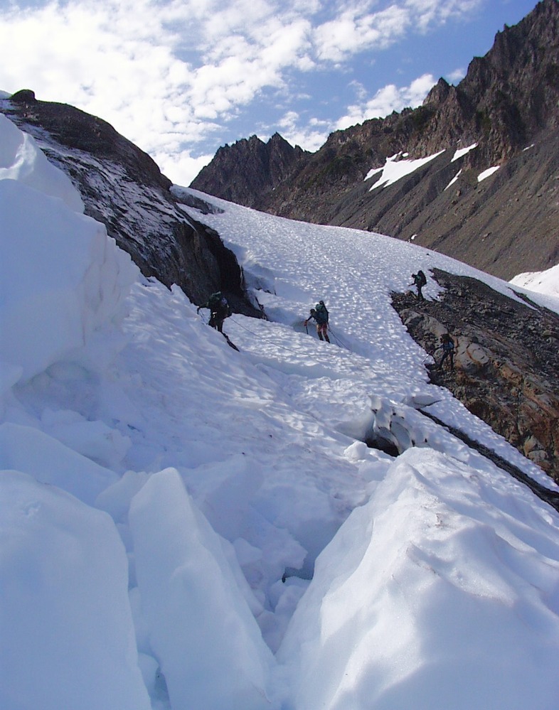 Some parts of the Bailey Range are quite technical and require exstensive mountaineering skills and special equipment.