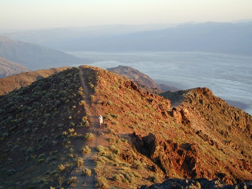 Looking south along the ridge of the Black Mountains at Dante's View.