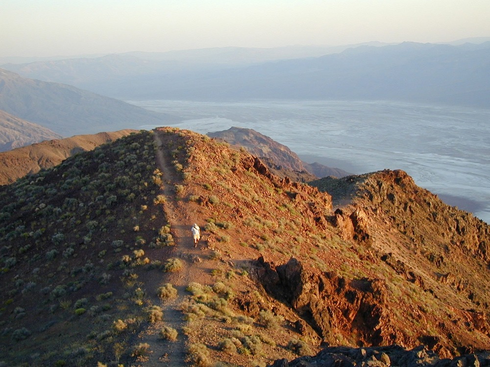 Looking south along the ridge of the Black Mountains at Dante's View.