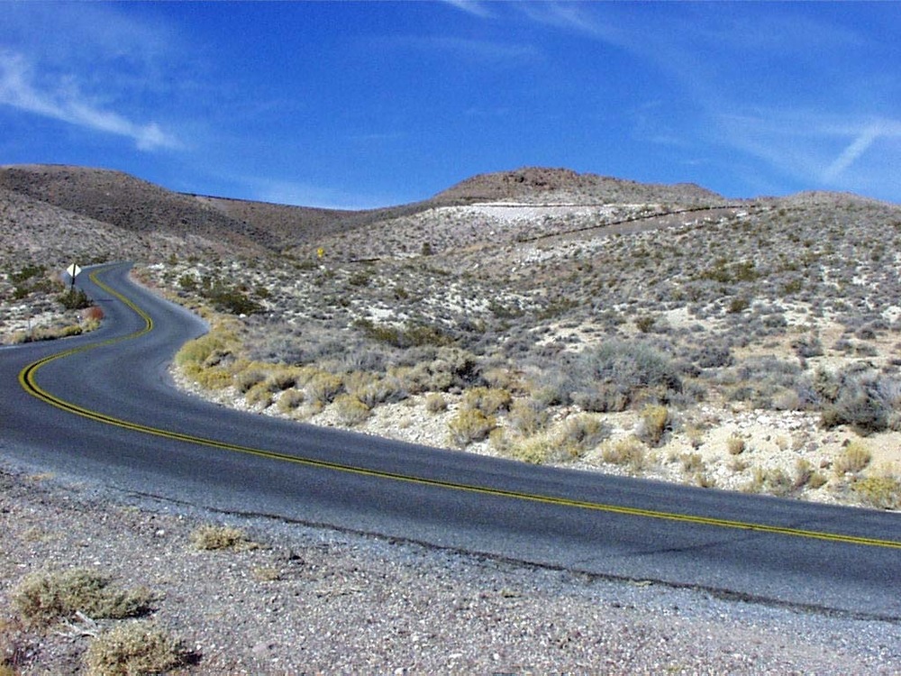 Climbing up the back of the Black Mountains on the road to Dante's View.