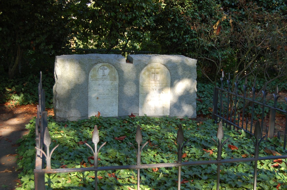 The last resting place of Dr. & Mrs. McLoughlin is located onsite, between the McLoughlin and Barclay Houses.