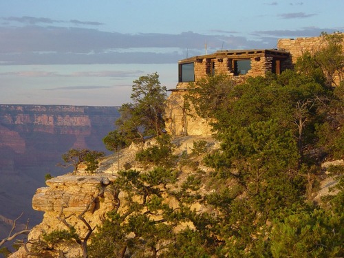 YAVAPAI MUSEUM OF GEOLOGY (1927) ON THE S RIM OF GRAND CANYON NATIONAL PARK.