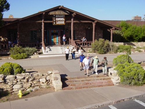 D1458  MARY COLTER'S BRIGHT ANGEL LODGE (1935) BUILT TO LOOK LIKE A PIONEER SETTLEMENT. GRAND CANYON NP.
