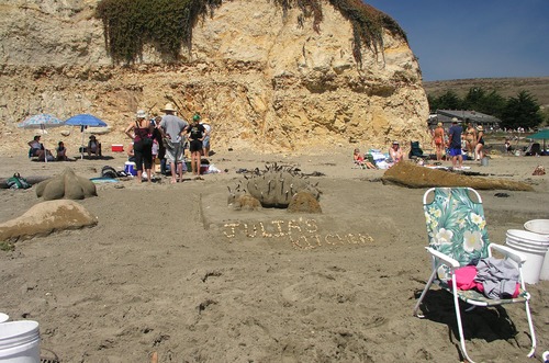 2004 Sand Sculpture Contest: Adults' Group 1st Place: Entry #01 Julia's Kitchen, by Malvino and Vance Miller