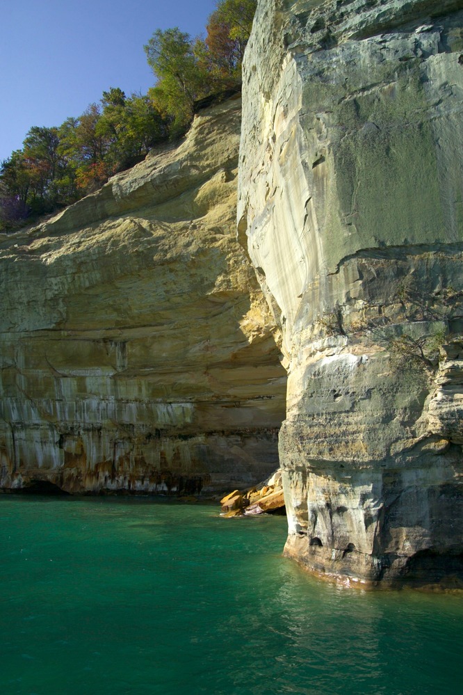 Pictured Rocks cliffs up close.
