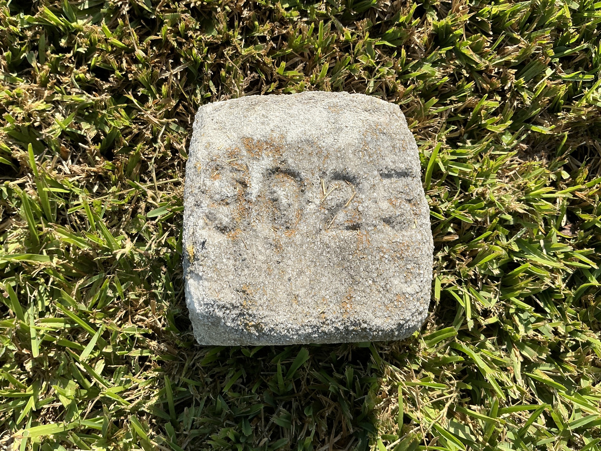 Top of flat marble marker