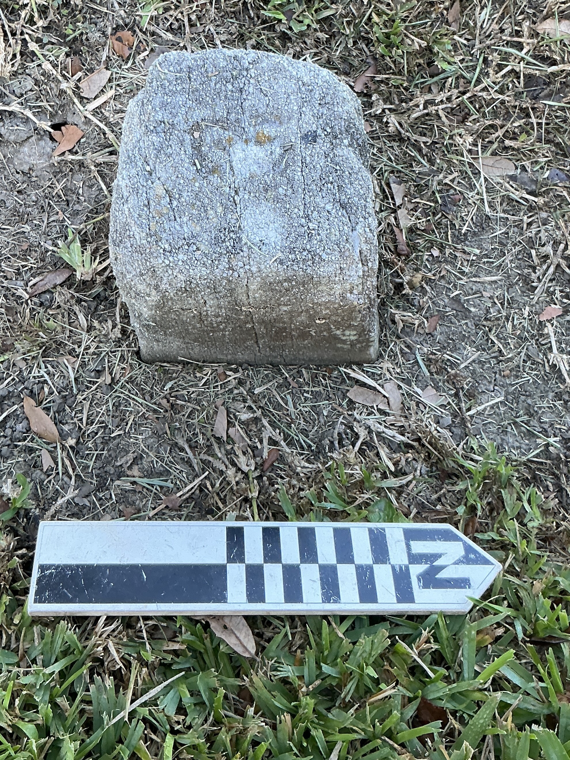 Extra image of flat marble marker