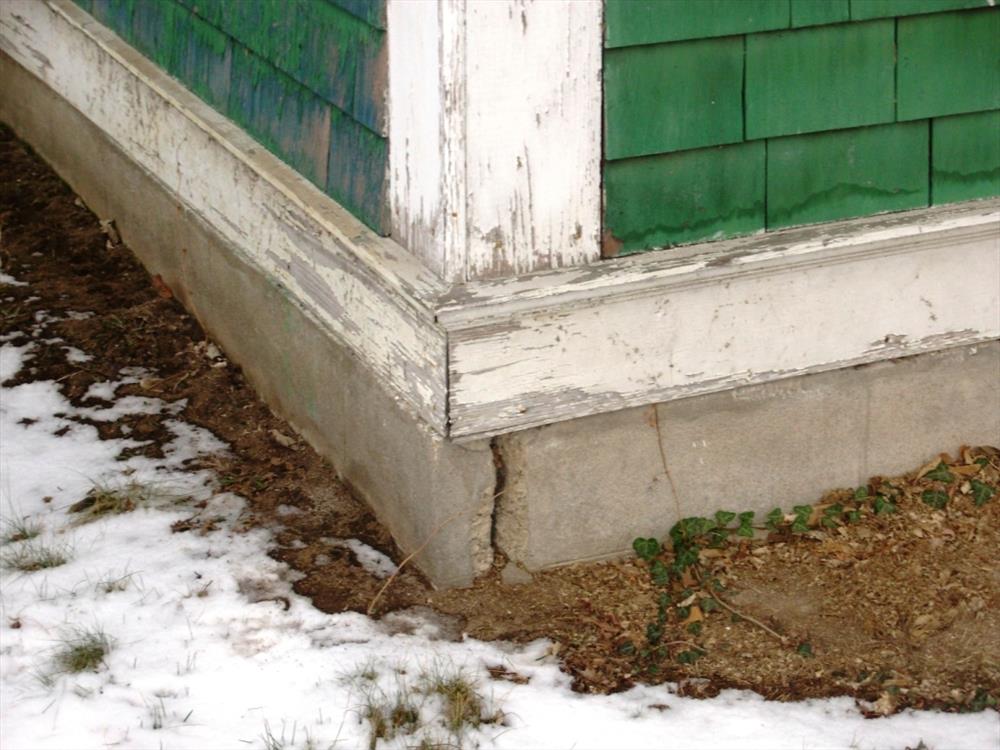George Wallace House Foundation and Front Porch Cracks Harry S Truman NHS January 2007. These photos were taken to use as part of a PMIS request for funds to have the foundation and front porch replaced.
