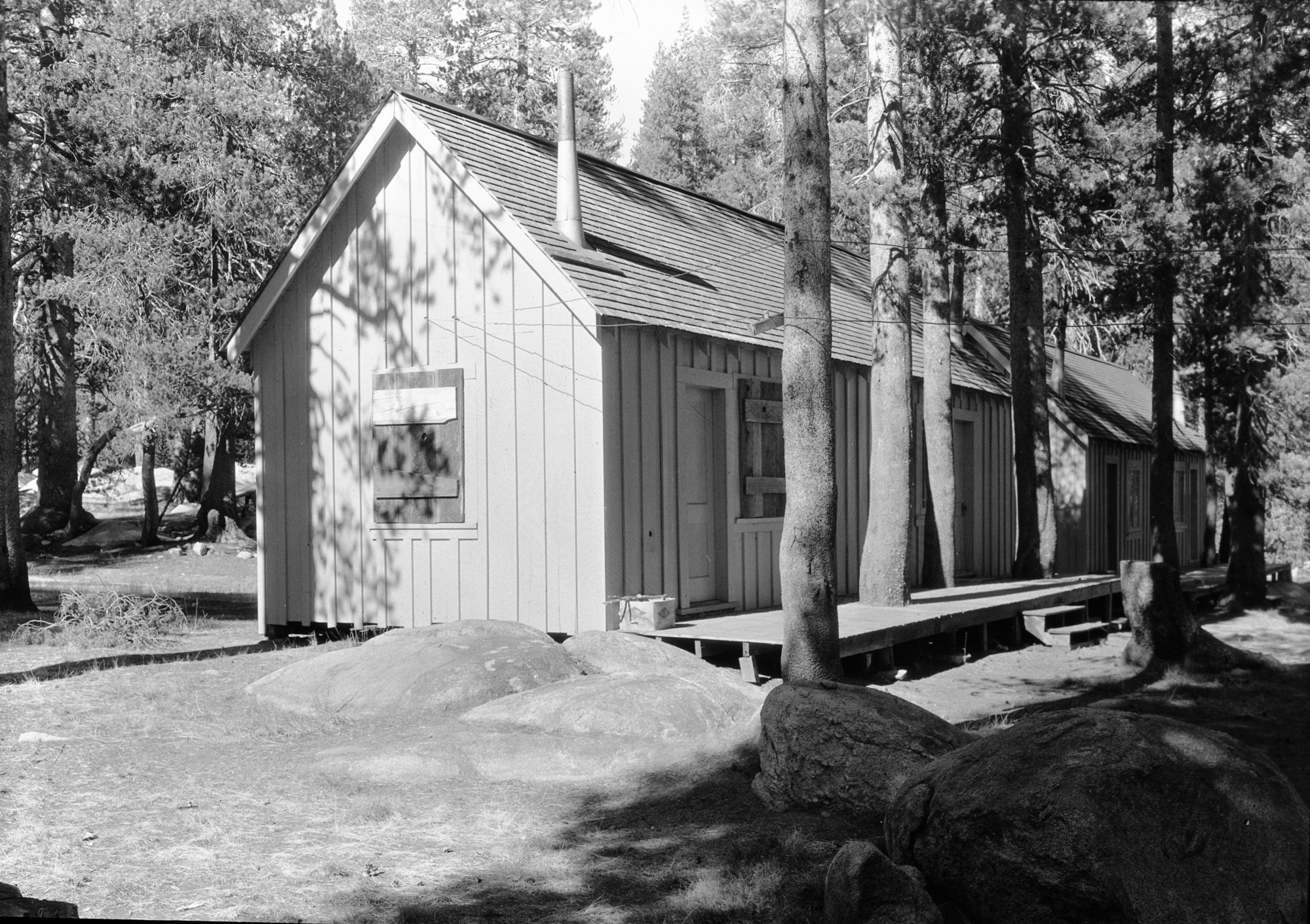 Cabins back of main building at White Wolf. Copy Neg: 11/96 L. Radanovich.
