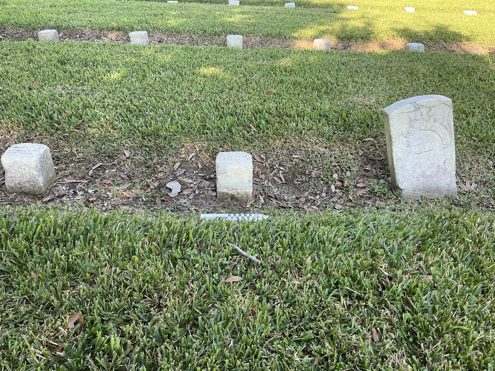 Extra image of flat marble marker