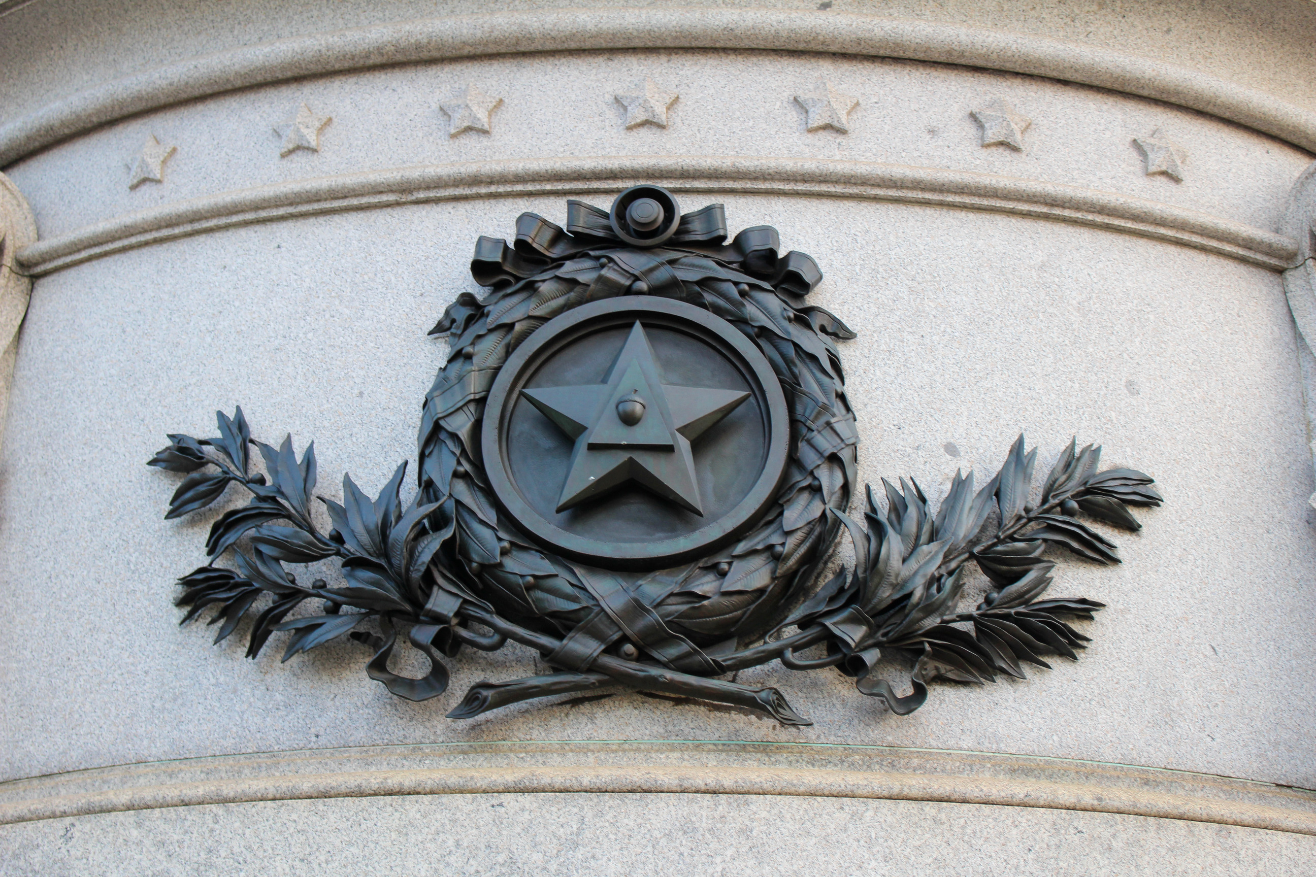 Wreath and star bas-relief on pedestal of General George Henry Thomas