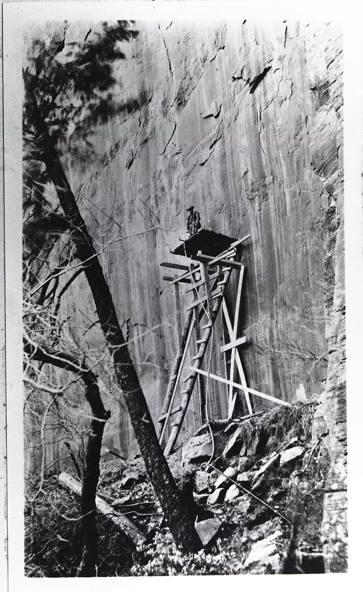 Scaffolding for work on galleries.