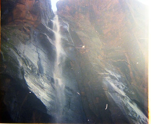 Color photos of waterfalls - 110mm.