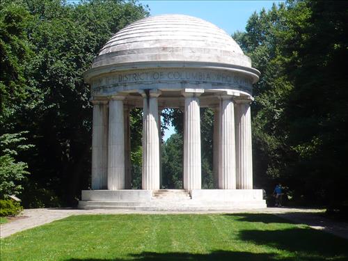 District of Columbia War Memorial at the National Mall in June 2009