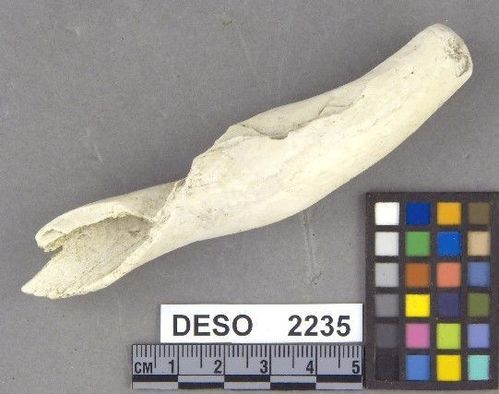 DESO    2235 -- Hammer