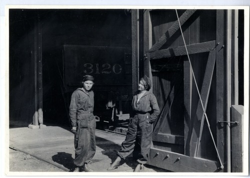 Women Engine Wipers in Greybull, Wyoming