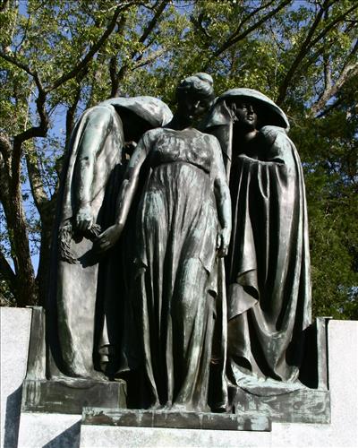 United Daughters of the Confederacy Monument at Shiloh National Military Park in May 2004