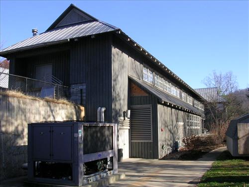 Headquarters building rear at Blue Ridge Parkway in November 2009