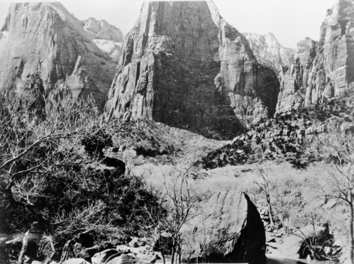 The Three Patriarchs (1870) diorama.