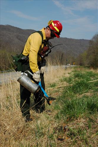 Prescribed fire activities near the Sandstone Visitor Center in New River Gorge National Park and Preserve in January 2007.
