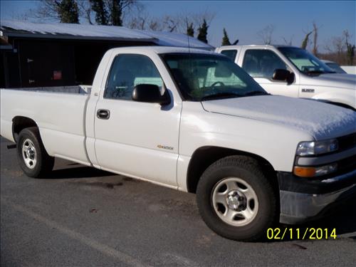 2001 Chevy truck 4x2 at Harpers Ferry NHP in February 2014