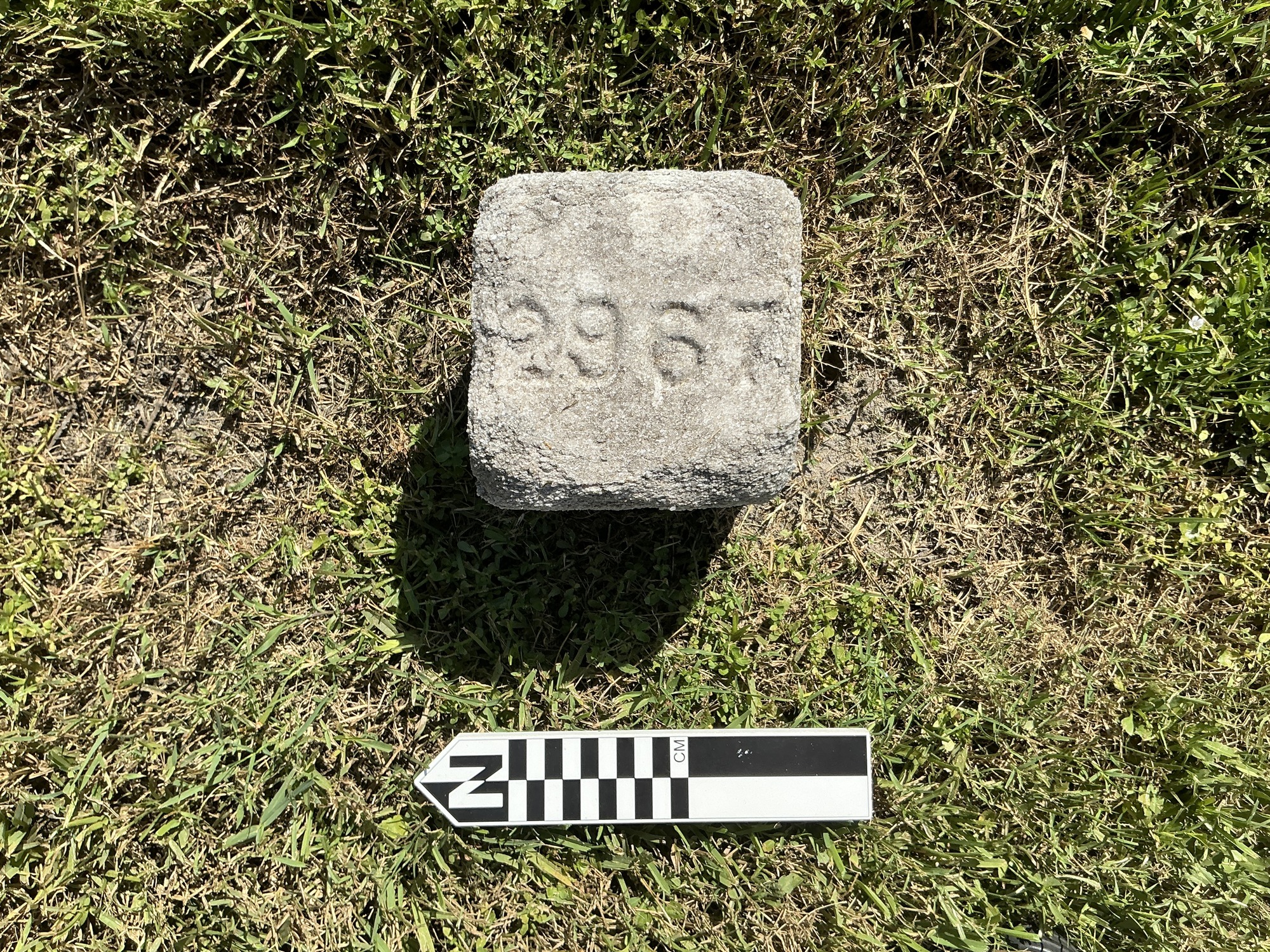 Extra image of flat marble marker