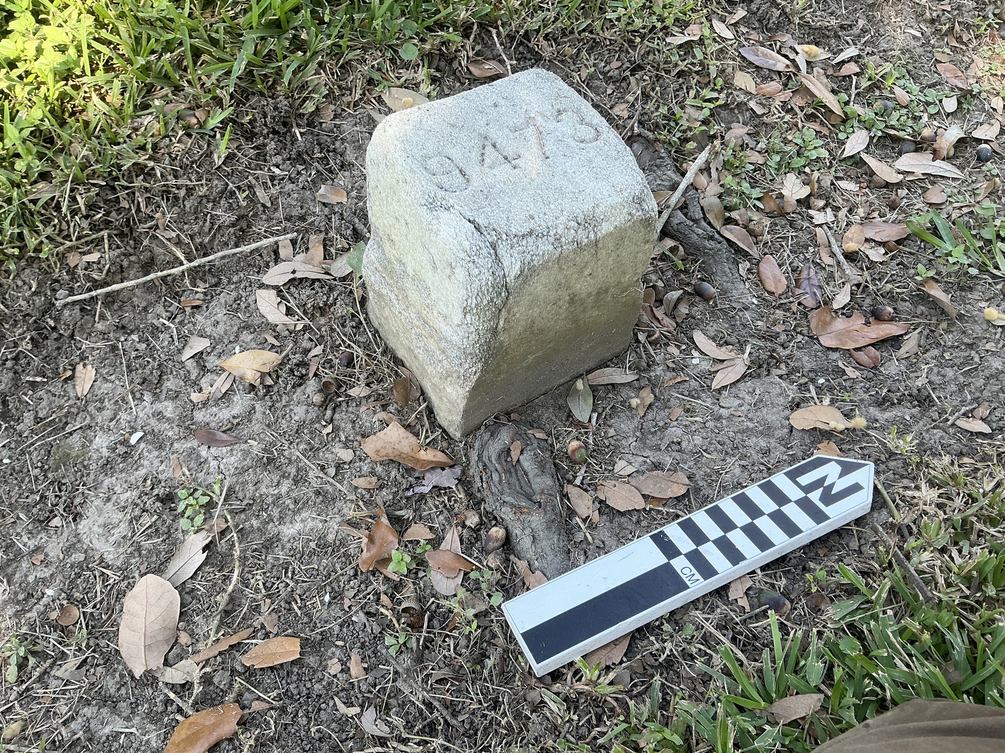 Extra image of flat marble marker