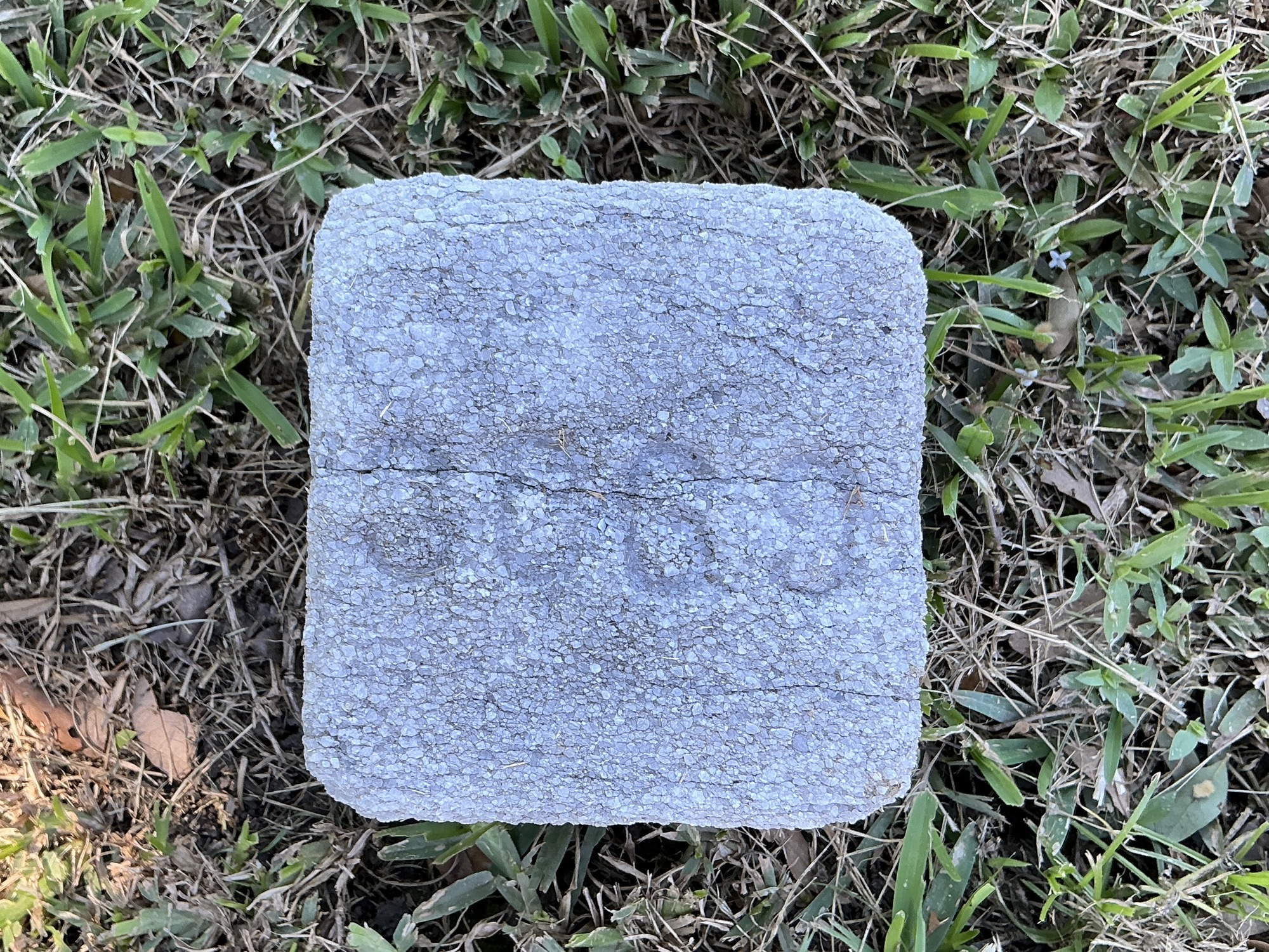 Top of flat marble marker