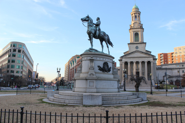 Equestrian statue of General George Henry Thomas