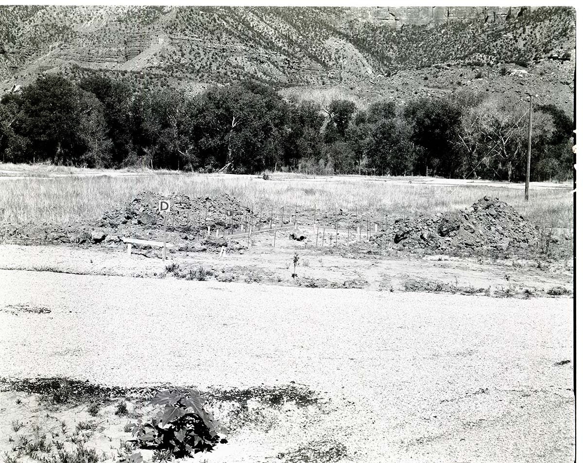 Construction of comfort stations in the Watchman Campground ('D' Loop).
