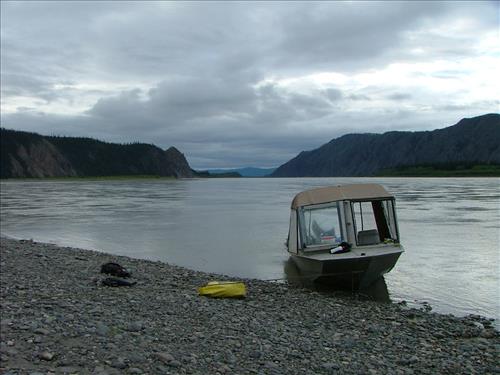 14 Yukon-Charley Rivers National Preserve Peregrine Falcon Survey July 2006